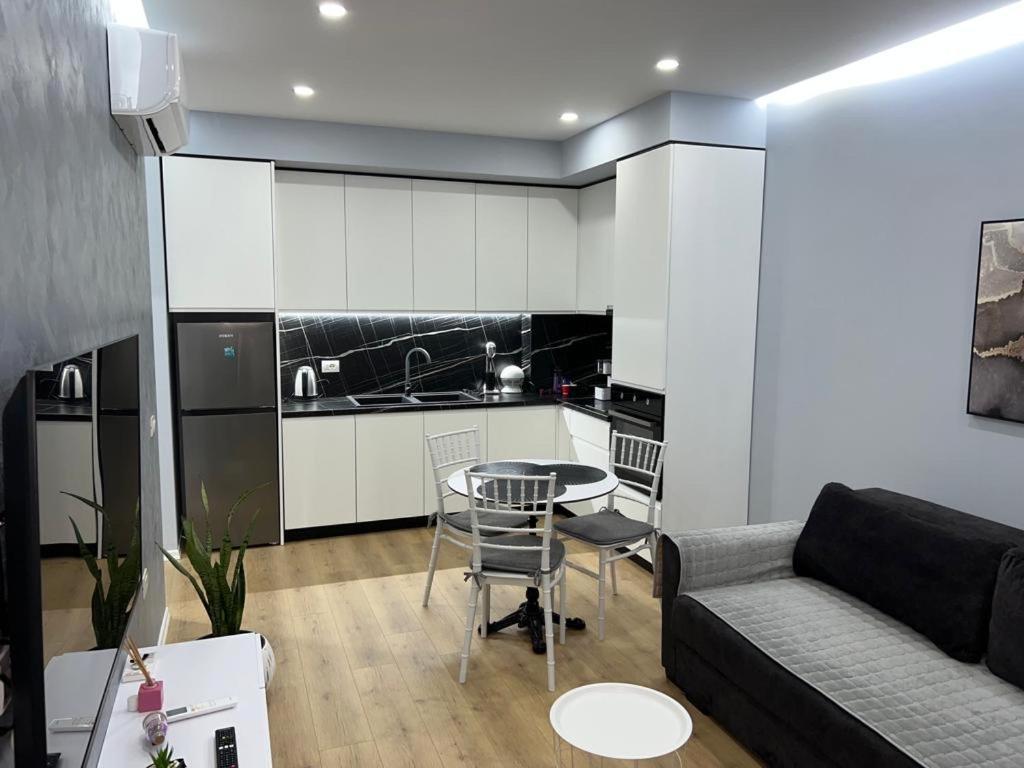 Franci'S Apartment No1 地拉那 外观 照片