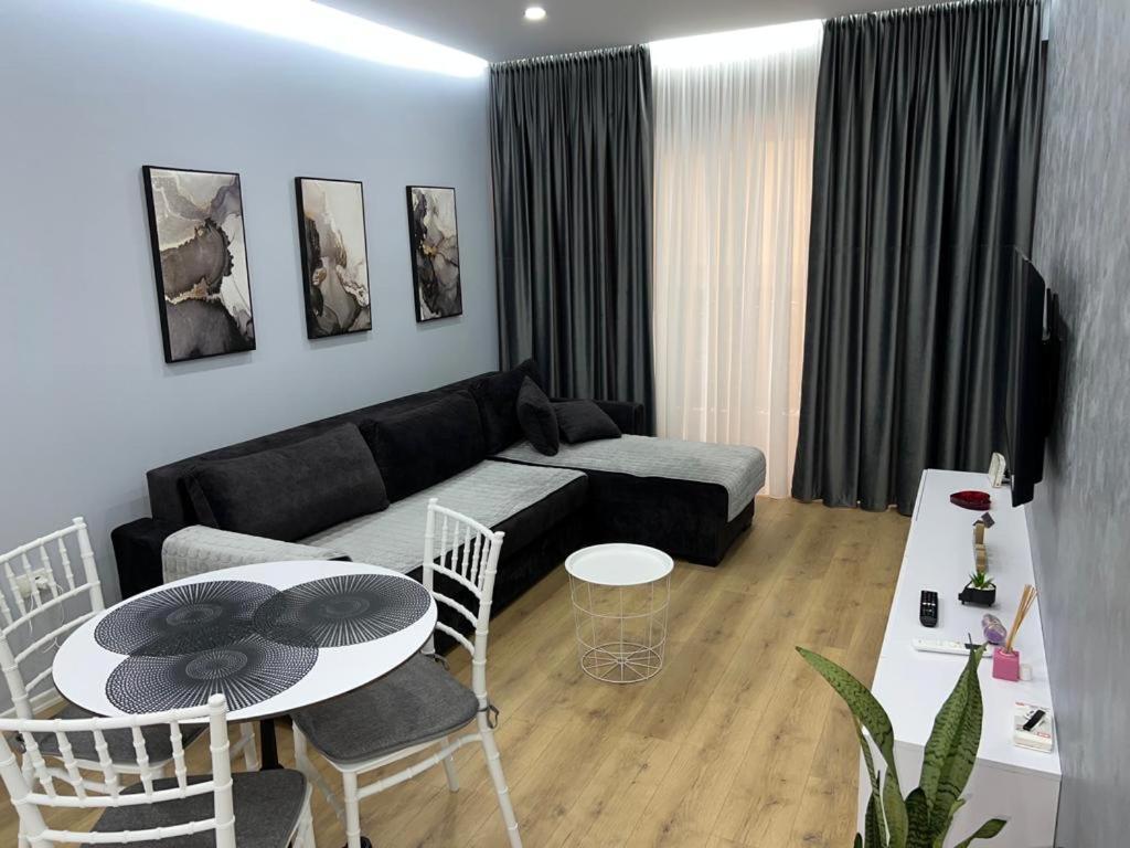 Franci'S Apartment No1 地拉那 外观 照片